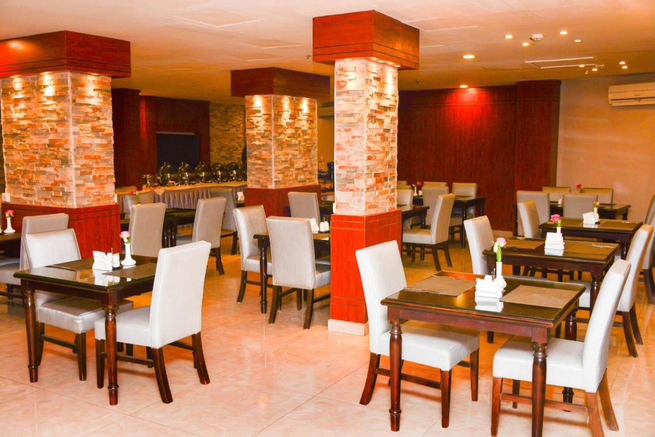 Hotel Haven Plaza Riadh Exterior foto