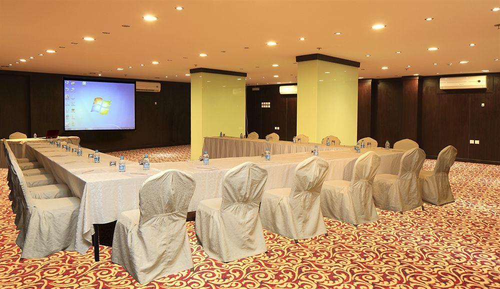 Hotel Haven Plaza Riadh Exterior foto